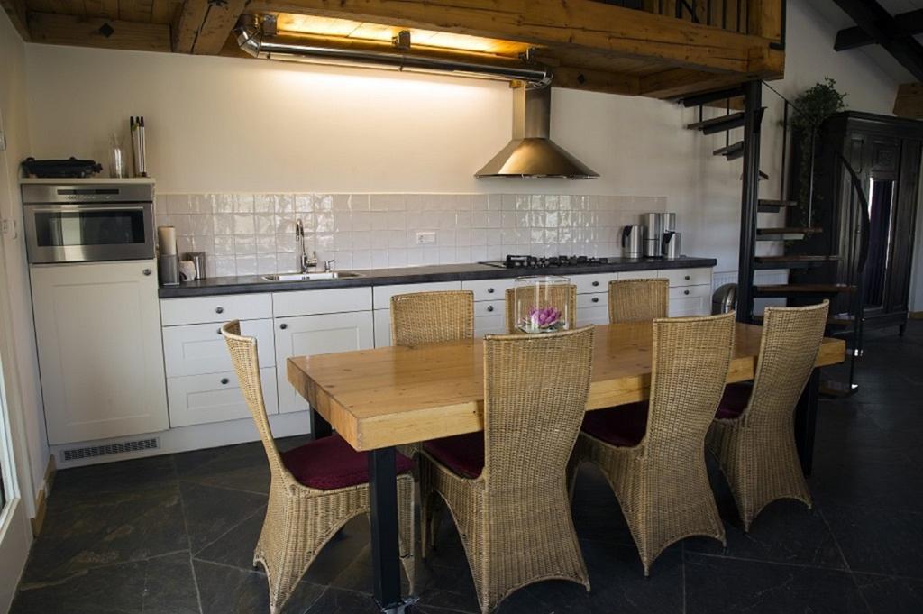 Herkenhoek 5 Bedroom Apartment Heeswijk-Dinther Экстерьер фото