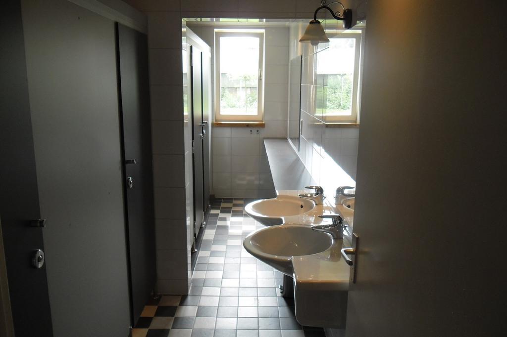 Herkenhoek 5 Bedroom Apartment Heeswijk-Dinther Экстерьер фото